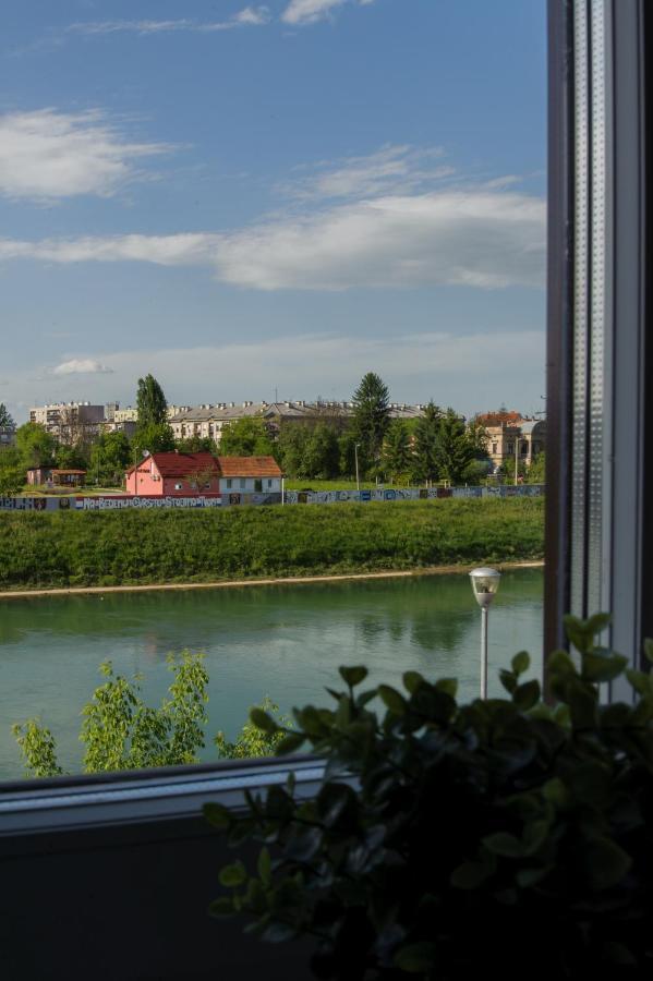 Cozy River View Apartment Karlovac Ngoại thất bức ảnh